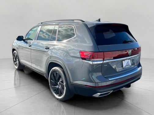 2026 Volkswagen Atlas 2.0T SE w/Technology 4MOTION