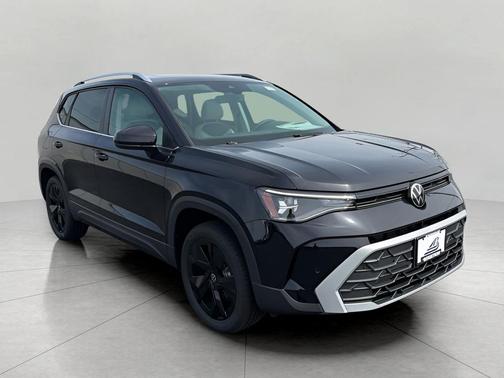 Deep Black Pearl 2026 Volkswagen Taos SE