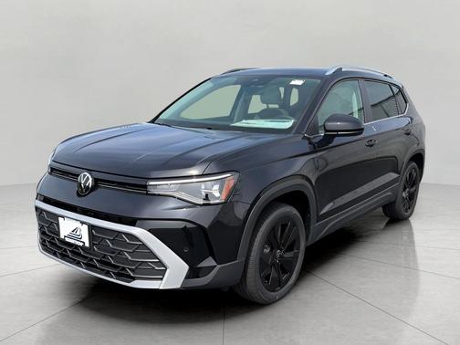 Deep Black Pearl 2026 Volkswagen Taos SE