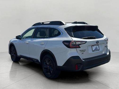 Crystal White Pearl 2021 Subaru Outback Onyx Edition XT