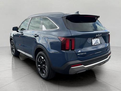 Midnight Lake Blue 2025 Kia Sorento S