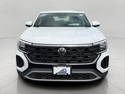 2025 Volkswagen Atlas Cross Sport 2.0T SE w/Technology 4MOTION