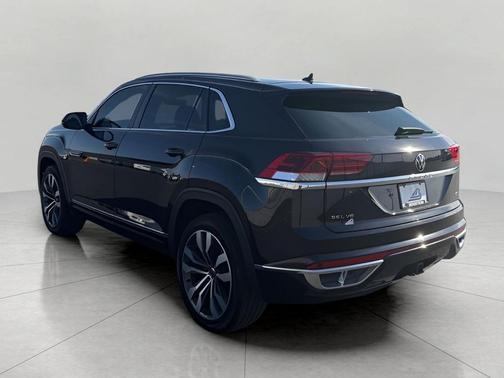 Deep Black Pearl 2020 Volkswagen Atlas Cross Sport 3.6L V6 SEL 4MOTION