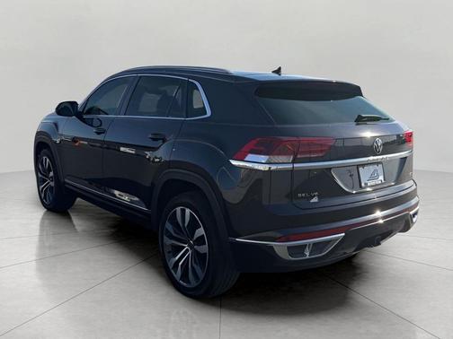 Deep Black Pearl 2020 Volkswagen Atlas Cross Sport 3.6L V6 SEL 4MOTION