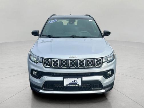 Silver Zynith Metallic Clearcoat 2025 Jeep Compass Limited