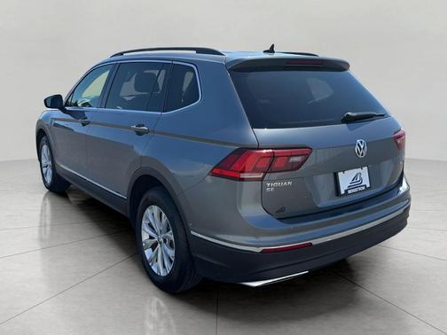 Platinum Gray Metallic 2018 Volkswagen Tiguan 2.0T SE 4MOTION