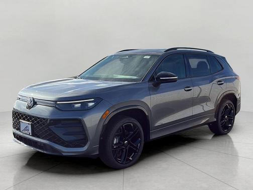 platinum gray metallic 2026 Volkswagen Tiguan 2.0T SE R-Line Black 4MOTION