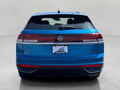 2025 Volkswagen Atlas Cross Sport 2.0T SE w/Technology 4MOTION