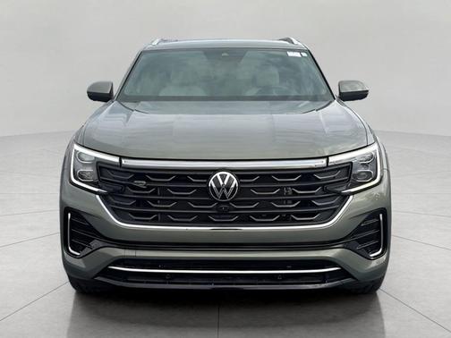 Avocado Green Pearl 2025 Volkswagen Atlas Cross Sport 2.0T SEL Premium