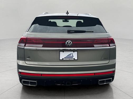 Avocado Green Pearl 2025 Volkswagen Atlas Cross Sport 2.0T SEL Premium