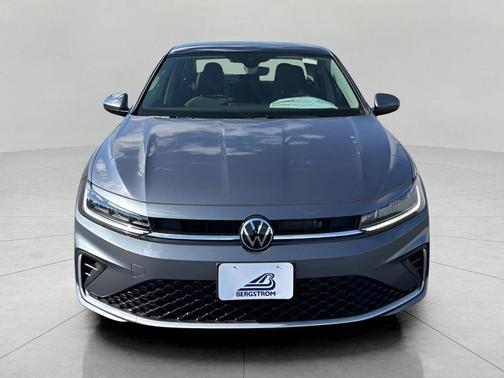 Platinum Gray Metallic 2026 Volkswagen Jetta 1.4T SE