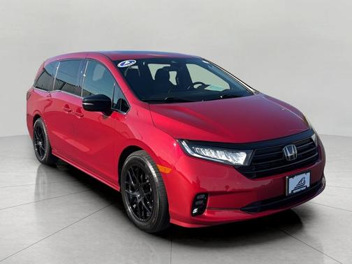 Radiant Red Metallic II 2023 Honda Odyssey Sport