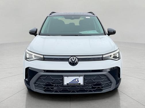 2025 Volkswagen Taos 1.5T SE Black