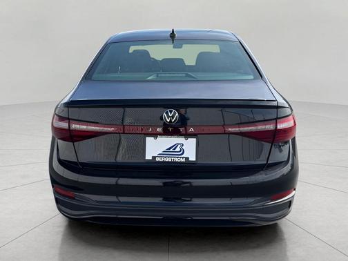 Deep Black Pearl 2026 Volkswagen Jetta 1.4T S