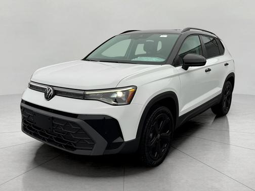 2025 Volkswagen Taos 1.5T SE Black