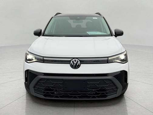 2025 Volkswagen Taos 1.5T SE Black