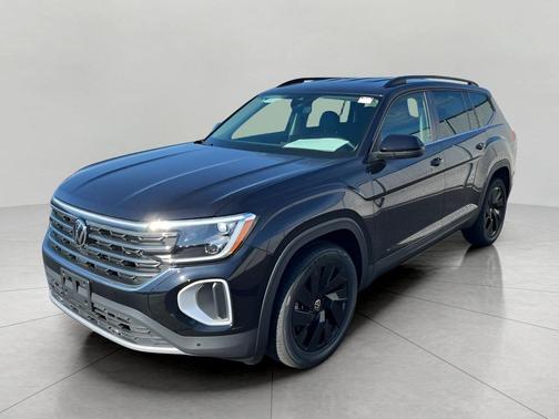 Deep Black Pearl 2026 Volkswagen Atlas 2.0T SE w/Technology 4MOTION