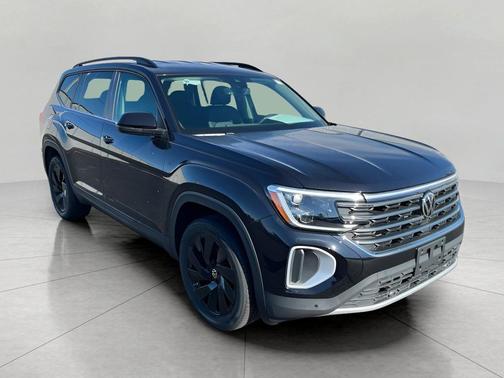 Deep Black Pearl 2026 Volkswagen Atlas 2.0T SE w/Technology 4MOTION