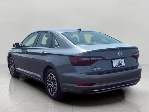 Platinum Gray Metallic 2020 Volkswagen Jetta 1.4T R-Line