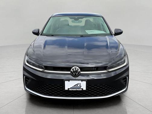 Deep Black Pearl 2026 Volkswagen Jetta 1.4T SE