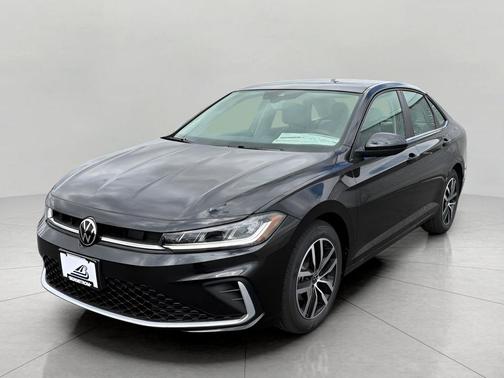 Deep Black Pearl 2026 Volkswagen Jetta 1.4T SE