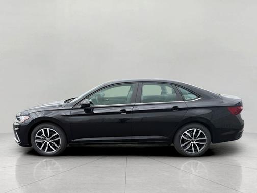 Deep Black Pearl 2026 Volkswagen Jetta 1.4T SE