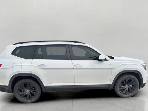 2022 Volkswagen Atlas 3.6L SE w/Technology