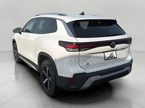 2025 Volkswagen Tiguan 2.0T SE 4MOTION