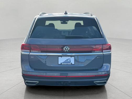 2026 Volkswagen Atlas 2.0T SE w/Technology 4MOTION