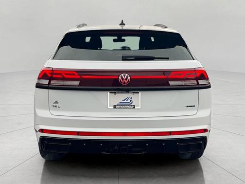 2026 Volkswagen Atlas Cross Sport 2.0T SEL