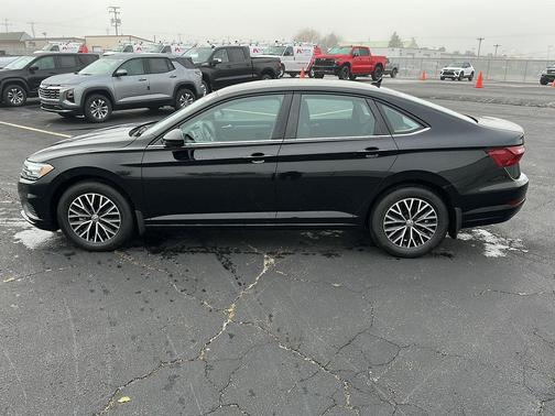 Black Uni 2021 Volkswagen Jetta 1.4T S