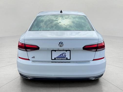 2022 Volkswagen Passat 2.0T SE