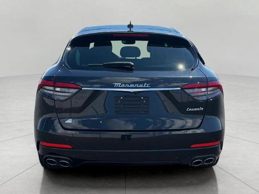 Nero Ribelle Metallic 2022 Maserati Levante GT
