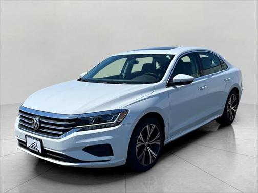 2022 Volkswagen Passat 2.0T SE