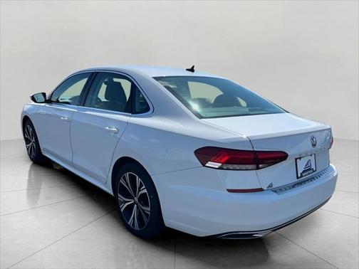 2022 Volkswagen Passat 2.0T SE