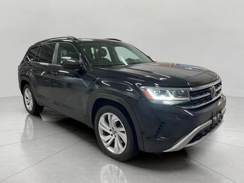 2022 Volkswagen Atlas 3.6L SE w/Technology