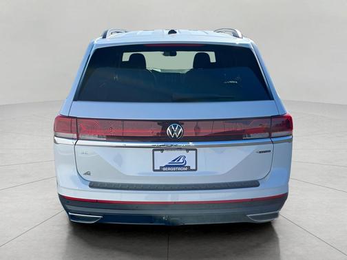 2026 Volkswagen Atlas 2.0T SE w/Technology 4MOTION