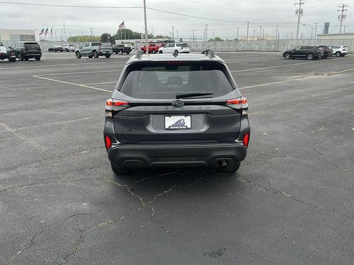 Magnetite Gray Metallic 2025 Subaru Forester Premium