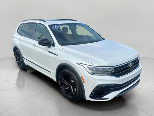 Opal White Pearl 2023 Volkswagen Tiguan 2.0T SE R-Line Black