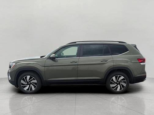 Avocado Green Pearl 2026 Volkswagen Atlas 2.0T SE w/Technology 4MOTION