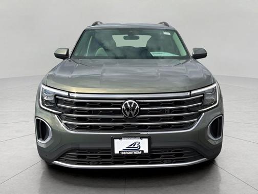 Avocado Green Pearl 2026 Volkswagen Atlas 2.0T SE w/Technology 4MOTION