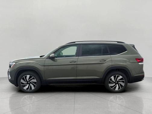 Avocado Green Pearl 2026 Volkswagen Atlas 2.0T SE w/Technology 4MOTION