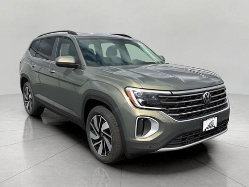 Avocado Green Pearl 2026 Volkswagen Atlas 2.0T SE w/Technology 4MOTION