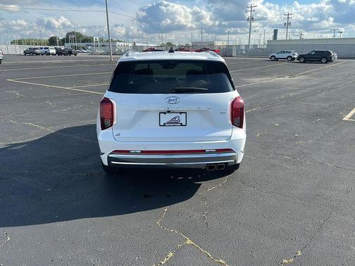 Hyper White 2024 Hyundai PALISADE Calligraphy