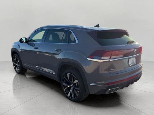 pure gray 2026 Volkswagen Atlas Cross Sport 2.0T SEL Premium