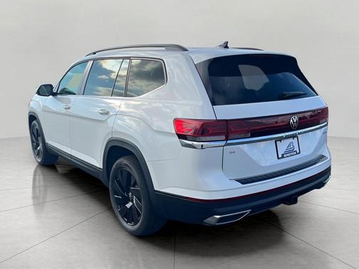 opal white pearl 2026 Volkswagen Atlas 2.0T SE w/Technology 4MOTION