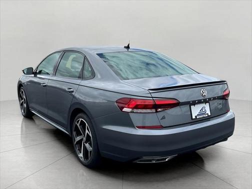 2021 Volkswagen Passat 2.0T R-Line