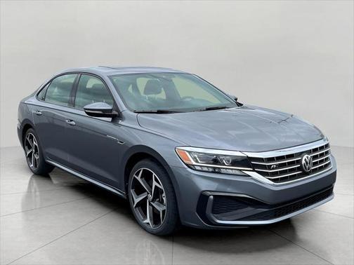 2021 Volkswagen Passat 2.0T R-Line