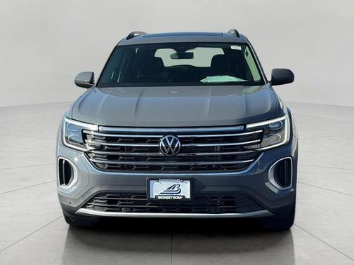 Pure Gray 2026 Volkswagen Atlas 2.0T SE w/Technology 4MOTION