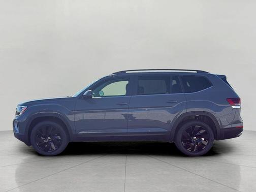 Pure Gray 2026 Volkswagen Atlas 2.0T SE w/Technology 4MOTION